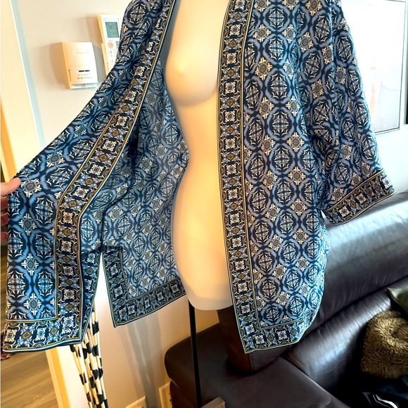 Max Studio Blue Pattern Kimono Top - Picture 2 of 4